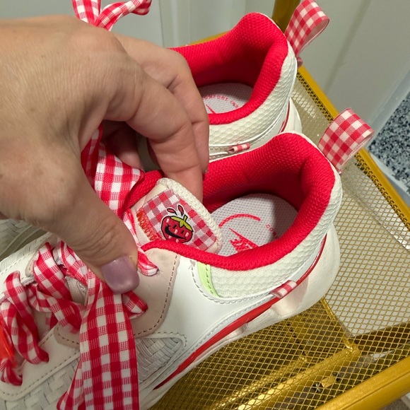 Nike RYZ 365 II Sneakers – White & Pink Gingham – Women’s Size 7.5 - Picture 5 of 8